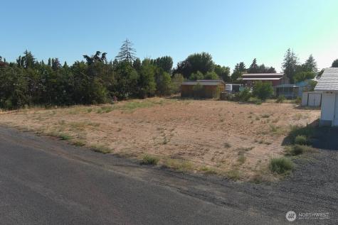 4126 NE Fairview Place Moses Lake WA 98837