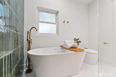 7435 S 118th Place Seattle WA 98178