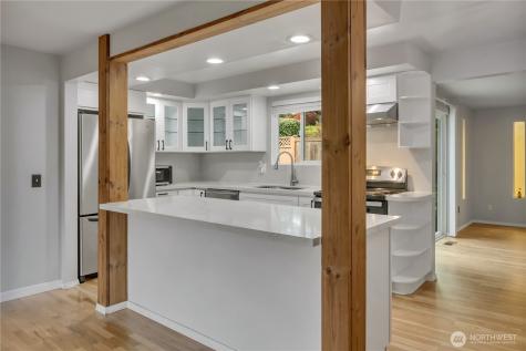 8254 NE 143rd Place Kirkland WA 98034