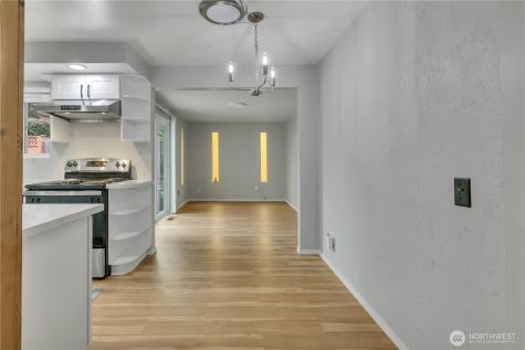8254 NE 143rd Place Kirkland WA 98034