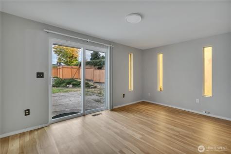 8254 NE 143rd Place Kirkland WA 98034