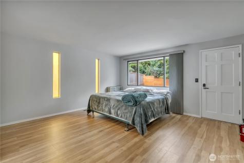 8254 NE 143rd Place Kirkland WA 98034