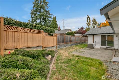 8254 NE 143rd Place Kirkland WA 98034