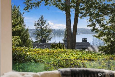 9632 Lake Washington Blvd NE Bellevue WA 98004