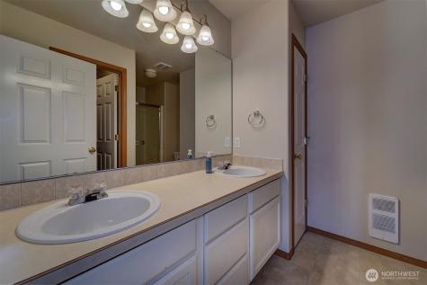 10648 NE Kingston Meadow Circle Kingston WA 98346