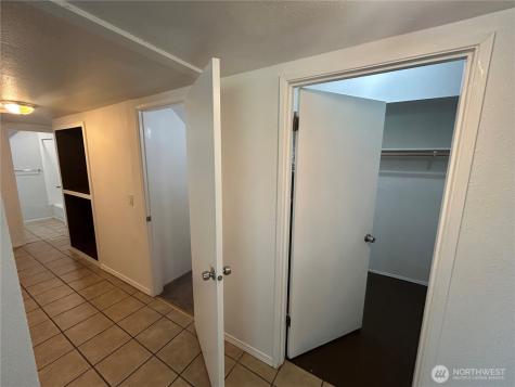 3707 Northshore Boulevard NE Tacoma WA 98422