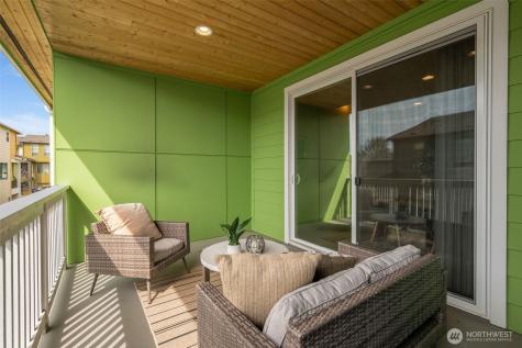 9725 10th Place SW Seattle WA 98106