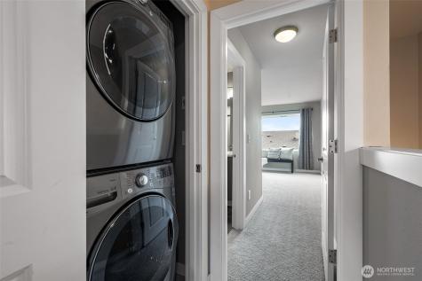 9725 10th Place SW Seattle WA 98106