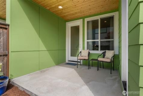 9725 10th Place SW Seattle WA 98106
