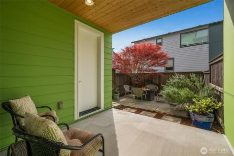 9725 10th Place SW Seattle WA 98106