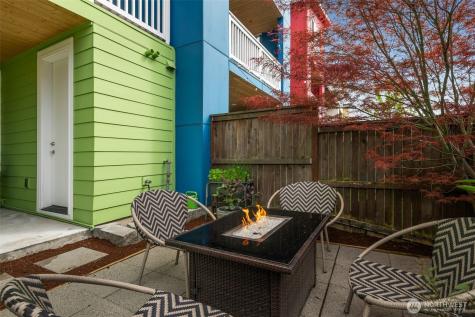 9725 10th Place SW Seattle WA 98106