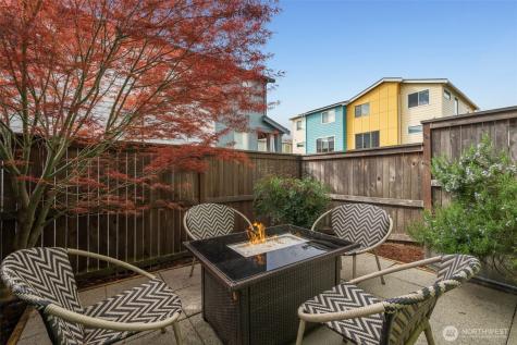 9725 10th Place SW Seattle WA 98106