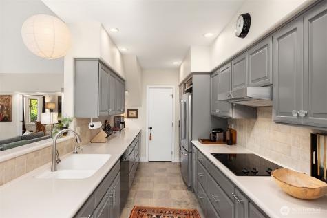 5815 NE Baker Hill Road Bainbridge Island WA 98110