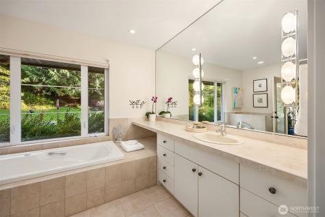 5815 NE Baker Hill Road Bainbridge Island WA 98110