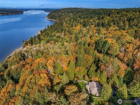 5815 NE Baker Hill Road Bainbridge Island WA 98110