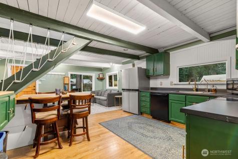 13816 Easy Street NW Gig Harbor WA 98329