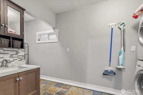 13816 Easy Street NW Gig Harbor WA 98329