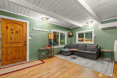 13816 Easy Street NW Gig Harbor WA 98329