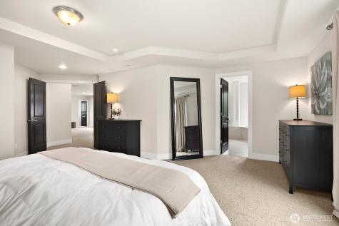 20025 6th Place W Lynnwood WA 98036