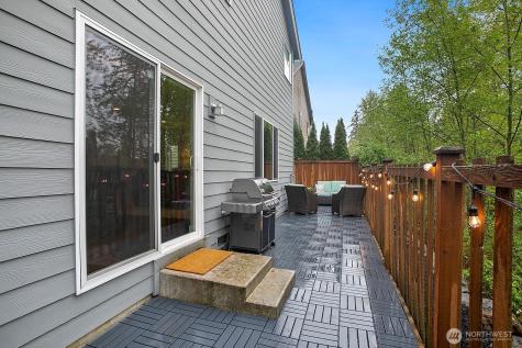 20025 6th Place W Lynnwood WA 98036