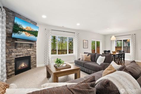 20025 6th Place W Lynnwood WA 98036