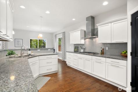 20025 6th Place W Lynnwood WA 98036