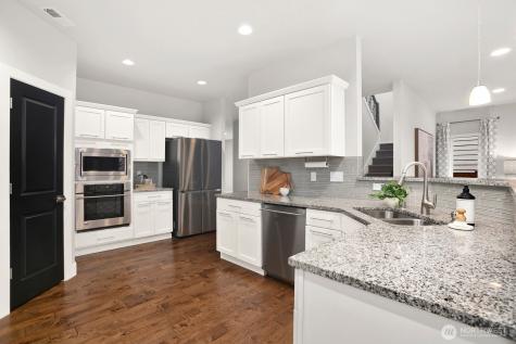 20025 6th Place W Lynnwood WA 98036