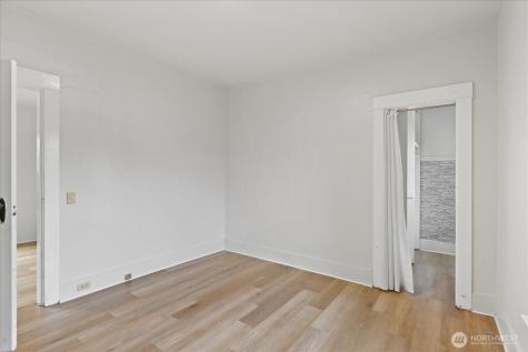 7361 17th Avenue NW Seattle WA 98117