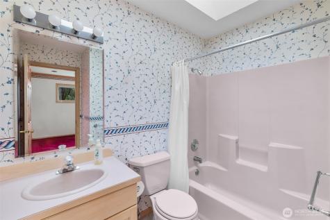 6734 Klein Street NW Olympia WA 98502