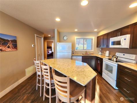 1 Lakeside 708-l Manson WA 98831