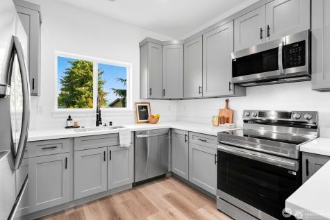 12111 E Gibson Everett WA 98204