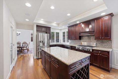24121 NE 1st Place Sammamish WA 98074