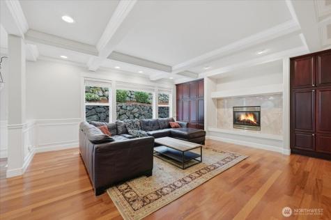 24121 NE 1st Place Sammamish WA 98074