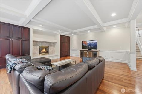 24121 NE 1st Place Sammamish WA 98074