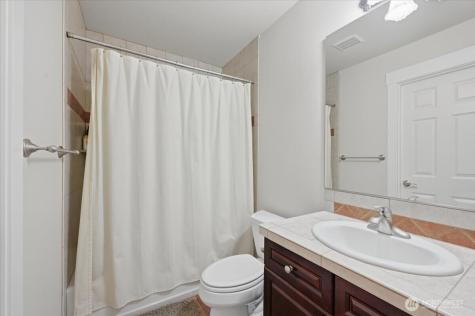 24121 NE 1st Place Sammamish WA 98074
