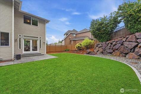 24121 NE 1st Place Sammamish WA 98074