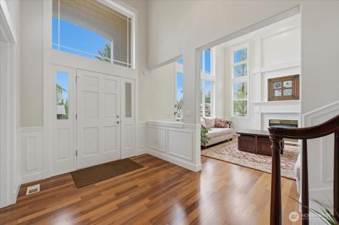 24121 NE 1st Place Sammamish WA 98074