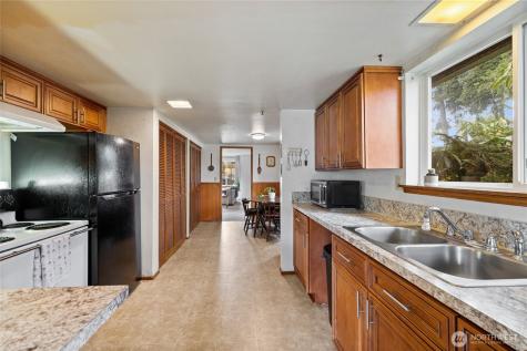 11001 128th Street E Puyallup WA 98374