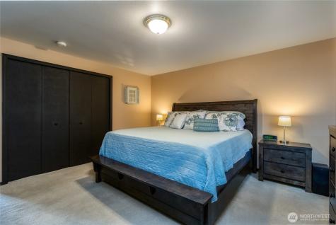 332 NE Redwood Place College Place WA 99324