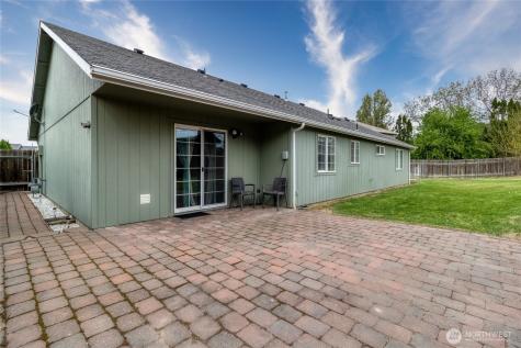 332 NE Redwood Place College Place WA 99324