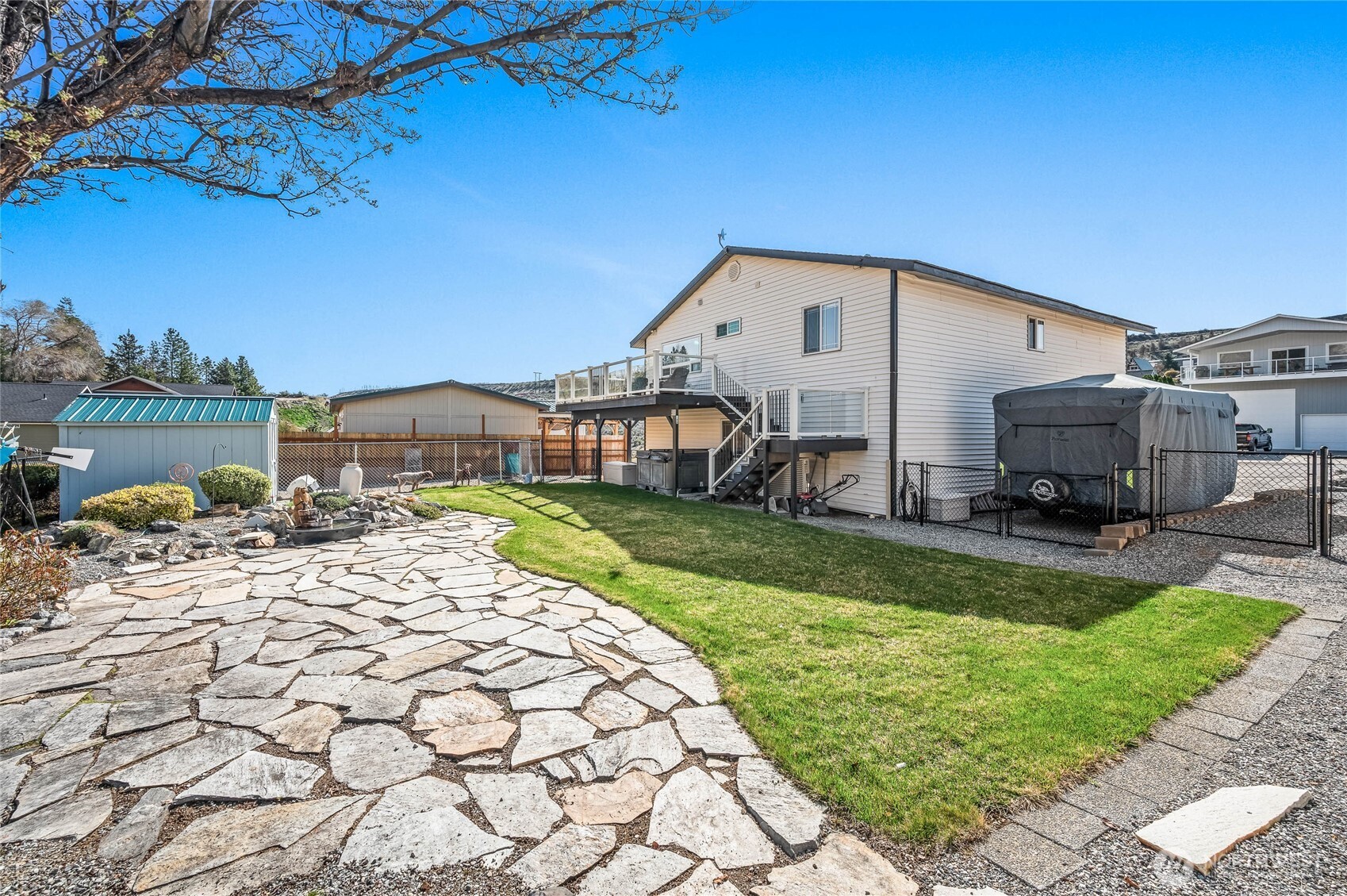 225 E Marine View Place Orondo WA 98843