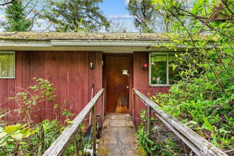 10434 22nd Avenue SW Seattle WA 98146