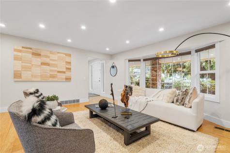 7905 207th Place SW Edmonds WA 98026