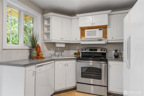 7905 207th Place SW Edmonds WA 98026