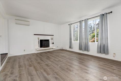 2642 Olympic Drive Oak Harbor WA 98277