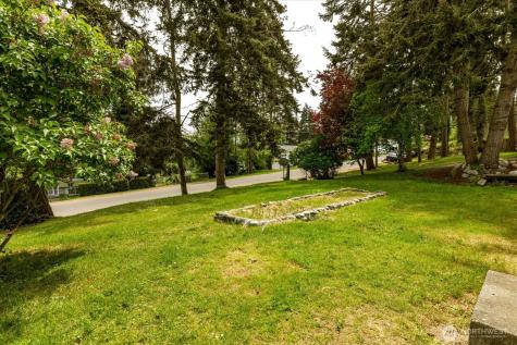 2642 Olympic Drive Oak Harbor WA 98277