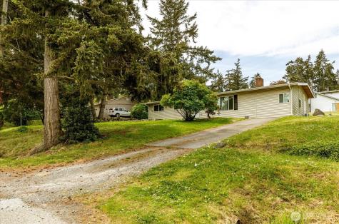 2642 Olympic Drive Oak Harbor WA 98277
