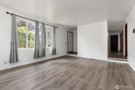 2642 Olympic Drive Oak Harbor WA 98277