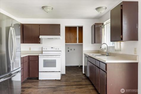2642 Olympic Drive Oak Harbor WA 98277