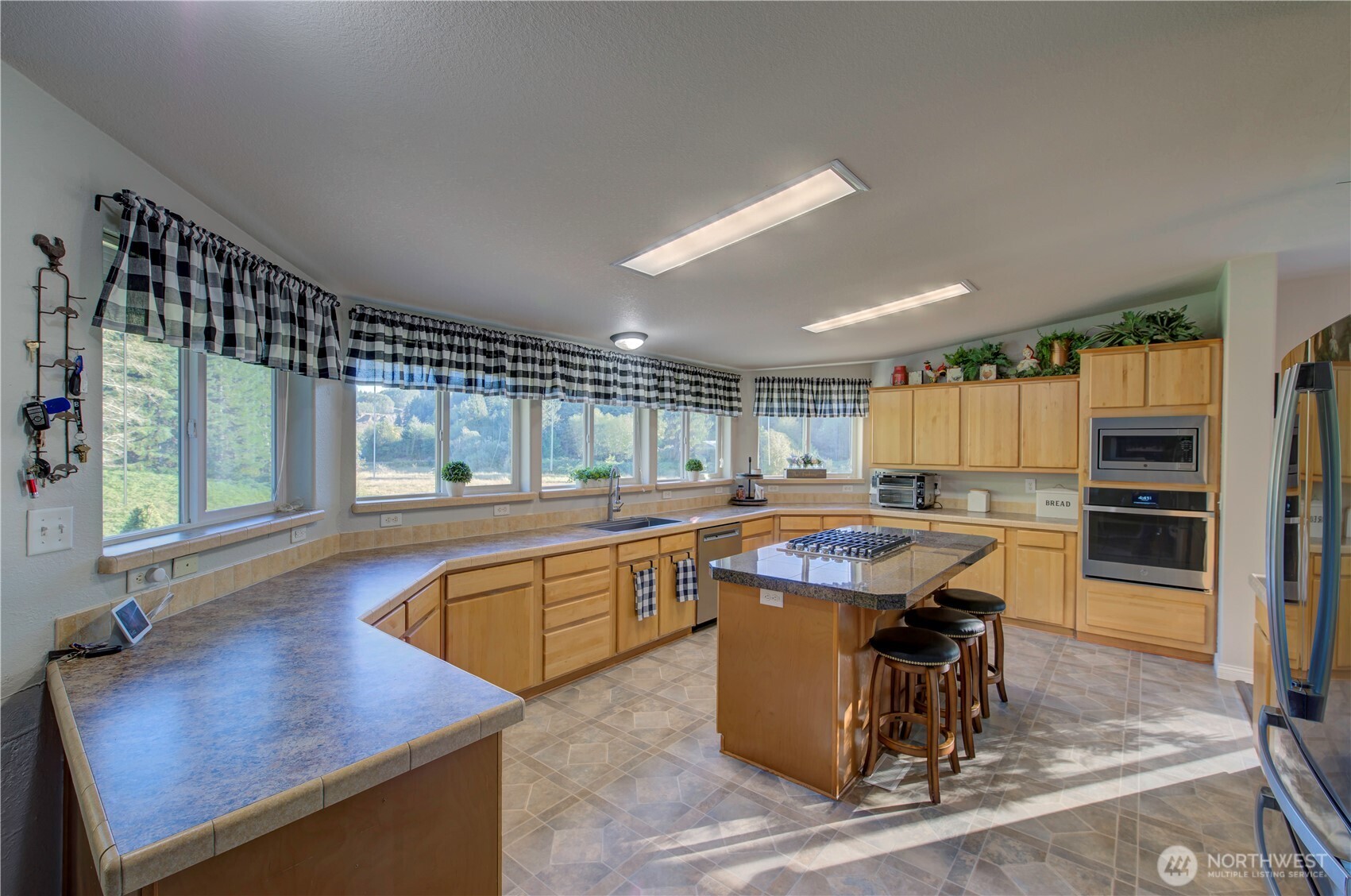 1220 Morrison Road South Bend WA 98596